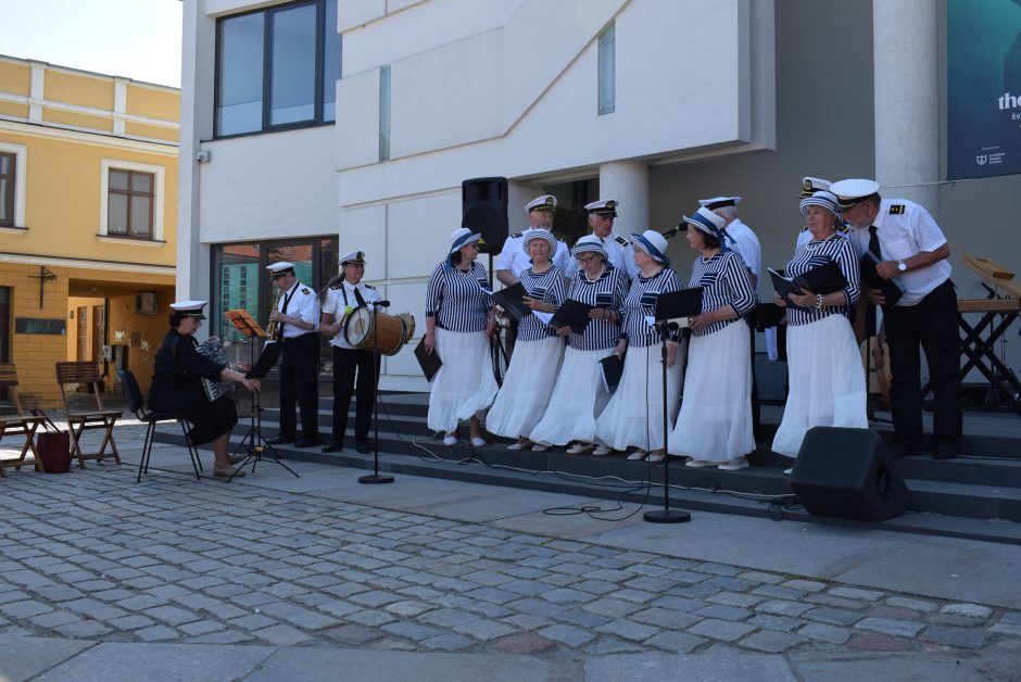 „Baltų kultūros banga“ vilnijo Klaipėdos širdyje