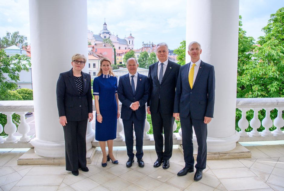 Vokietija pažadėjo stiprinti Lietuvoje dislokuotą NATO batalioną iki brigados