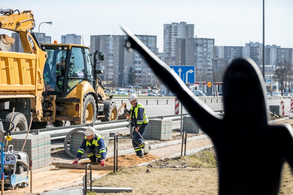 Ištrupėjusius sostinės šaligatvius keičia kelios dešimtys kilometrų naujų takų