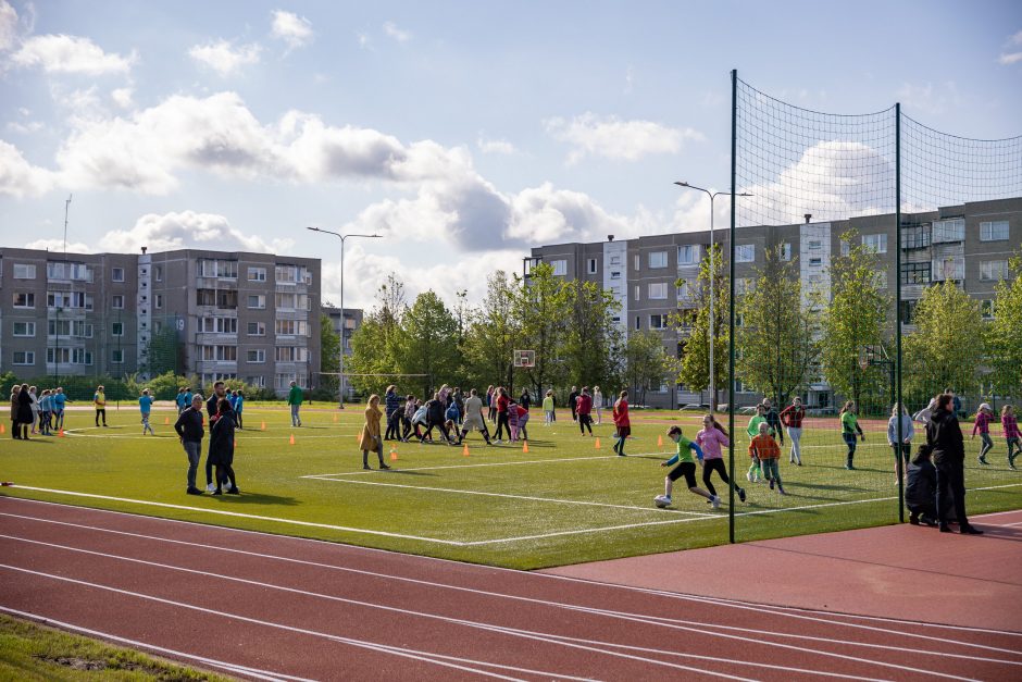 Sostinės Fabijoniškių mikrorajone atveriamas atnaujintas stadionas