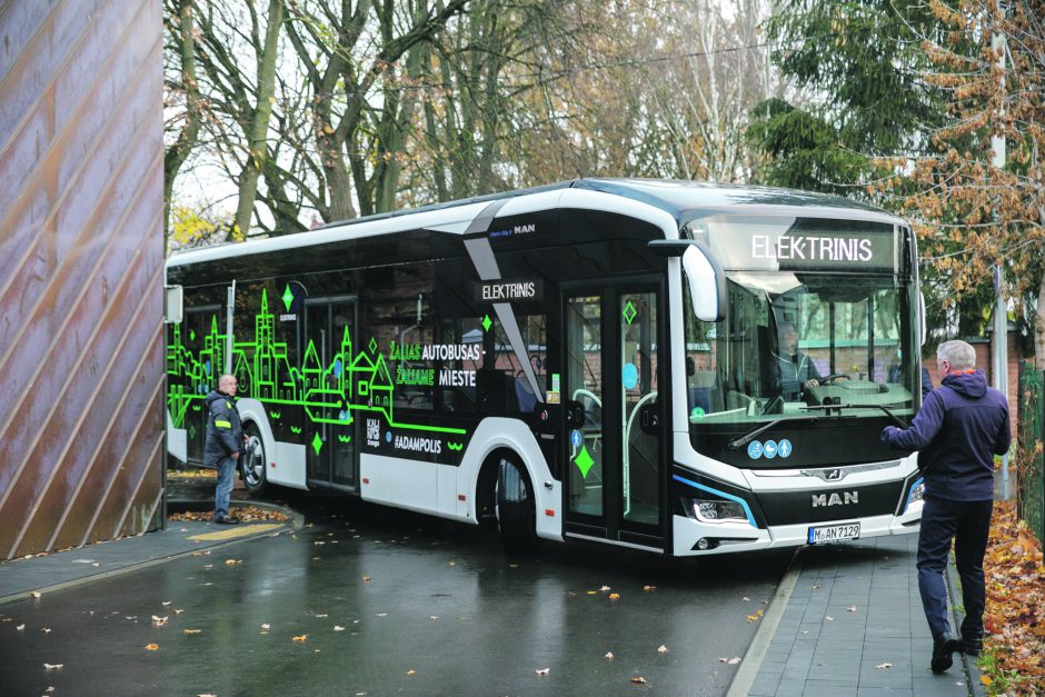 Autobusų ir vilkikų su vidaus degimo varikliais eros pabaiga – jau greitai?