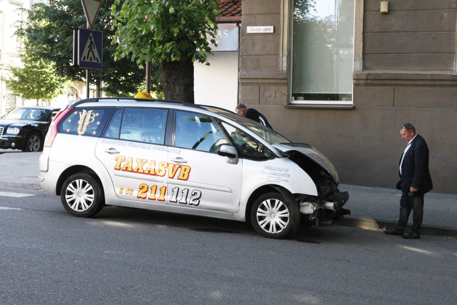 Sukčiai nesnaudžia: kaip apgaudinėjami naudotų automobilių pirkėjai?