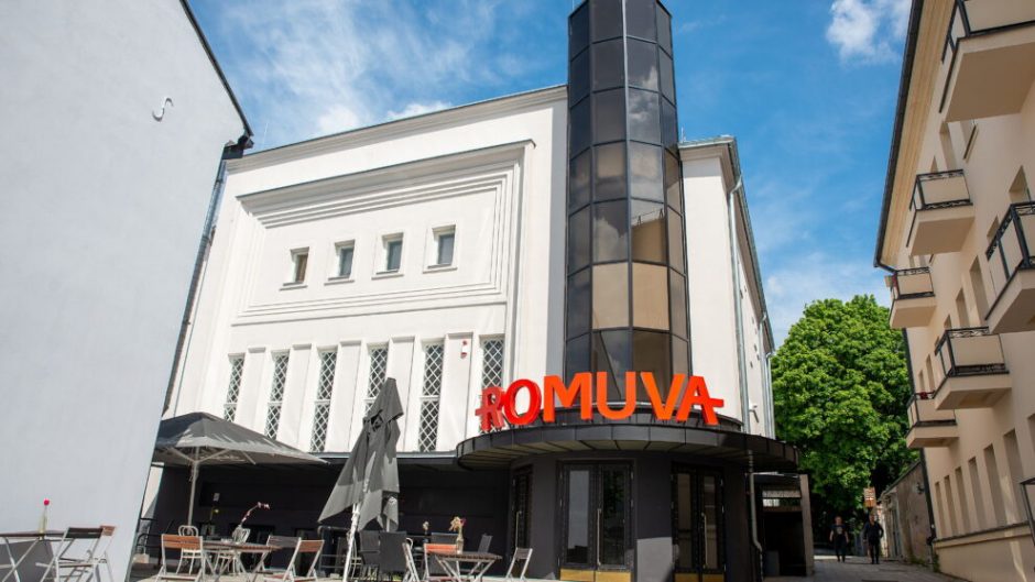 Atsiveria legendinis kino teatras „Romuva“: namai menui ir kultūrai