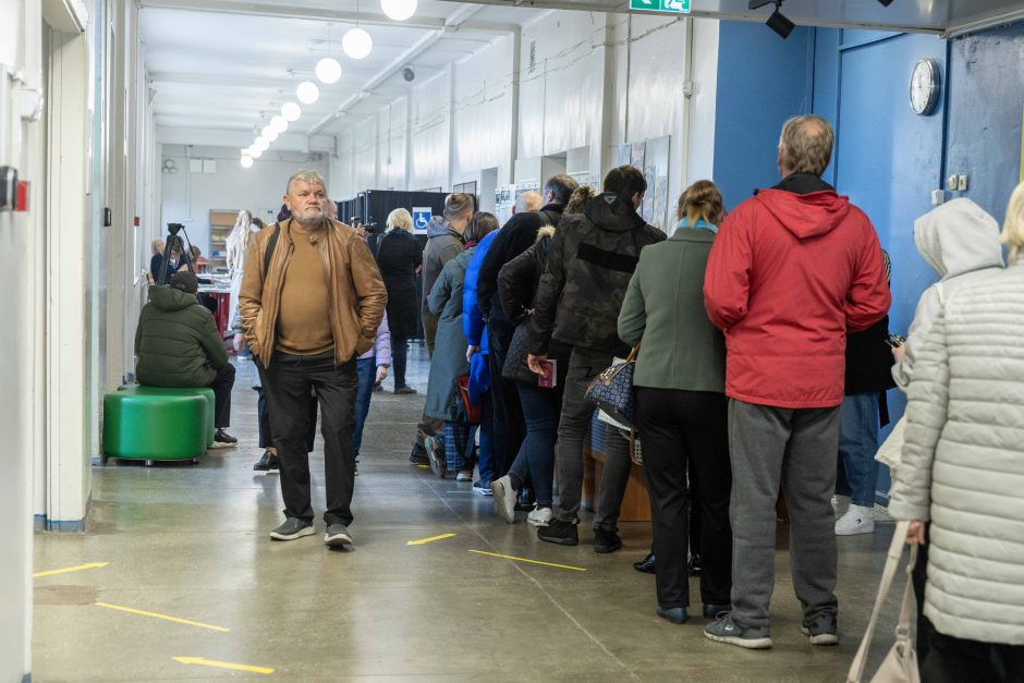 Kauniečiai noriai balsavo Seimo rinkimuose: kai kur – stebinantis aktyvumas