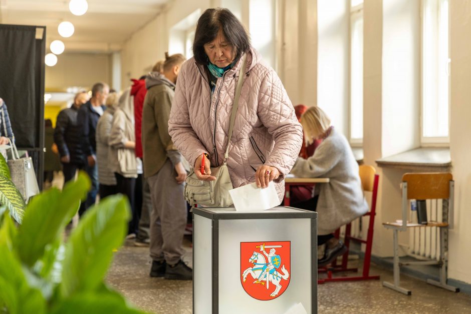 Kauniečiai noriai balsavo Seimo rinkimuose: kai kur – stebinantis aktyvumas