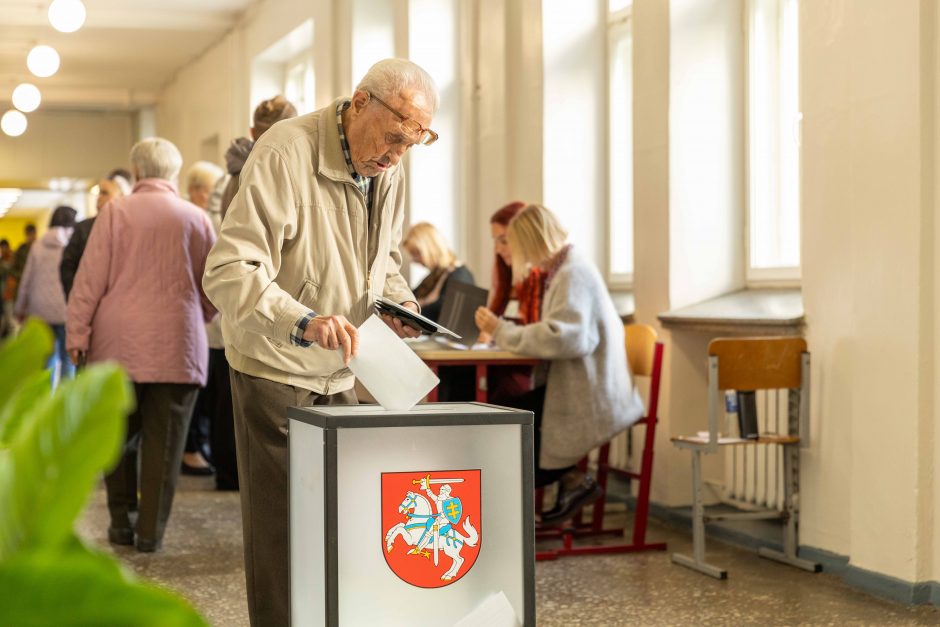 Kauniečiai noriai balsavo Seimo rinkimuose: kai kur – stebinantis aktyvumas