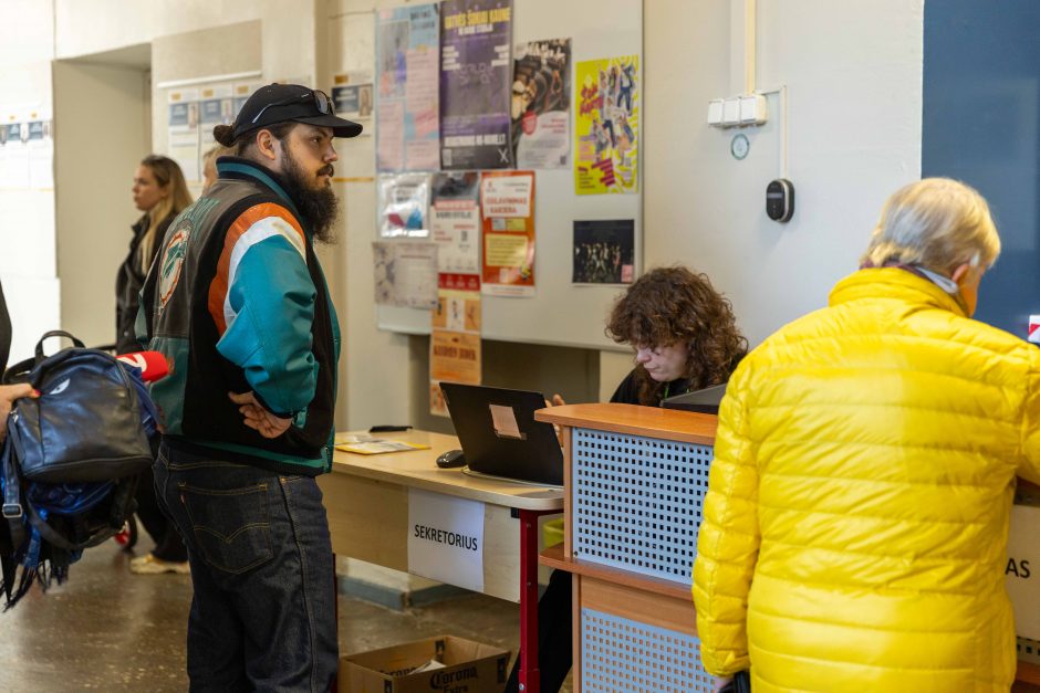 Kauniečiai noriai balsavo Seimo rinkimuose: kai kur – stebinantis aktyvumas