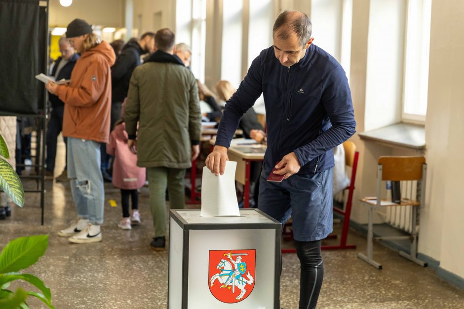 Kauniečiai noriai balsavo Seimo rinkimuose: kai kur – stebinantis aktyvumas