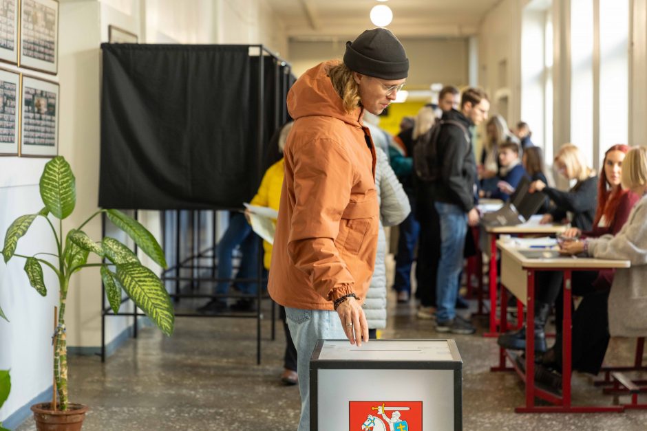 Kauniečiai noriai balsavo Seimo rinkimuose: kai kur – stebinantis aktyvumas