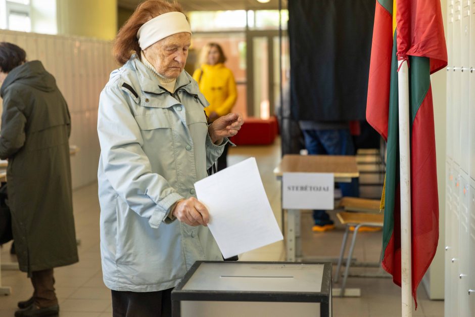 Kauniečiai noriai balsavo Seimo rinkimuose: kai kur – stebinantis aktyvumas