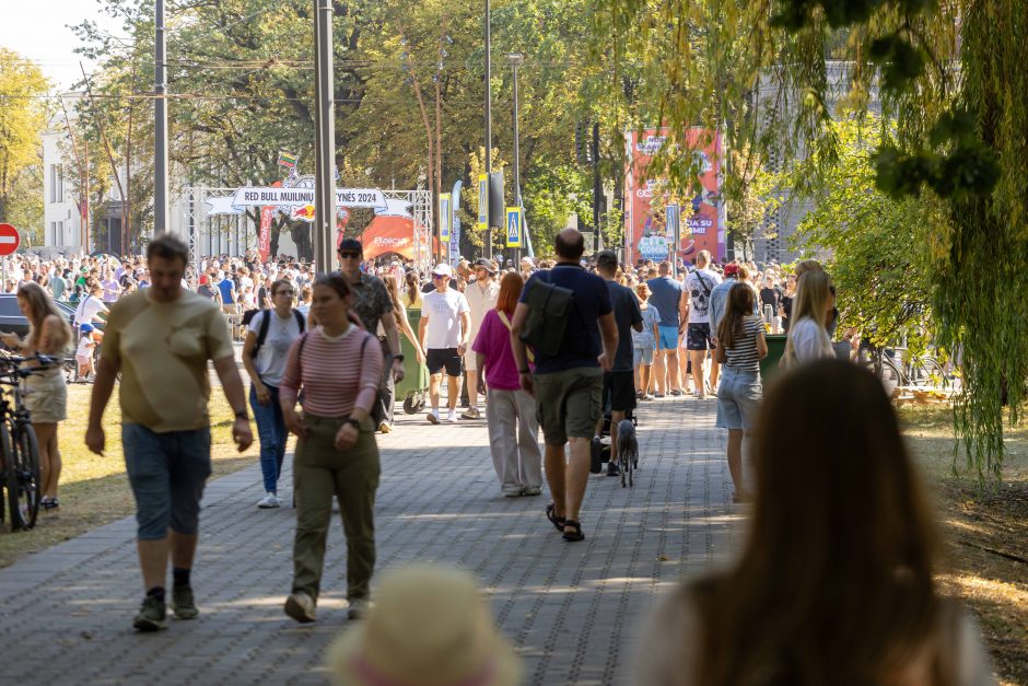 „Jabadabadū“ nuo kalno: muilinių lenktynėse – humoras ir kūrybiškumas