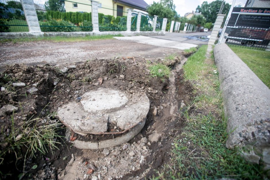 Po liūties Žemųjų Šančių gyventojai skendo fekalijose: tai – ekologinė bomba