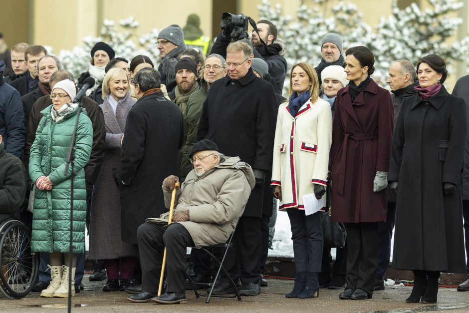 Laisvės gynėjų dienos proga Vilniuje pakeltos valstybės vėliavos