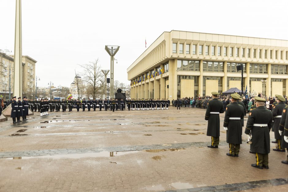 Laisvės gynėjų dienos proga Vilniuje pakeltos valstybės vėliavos