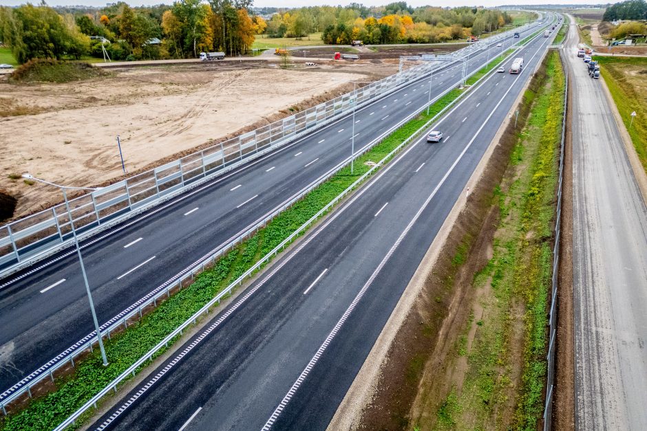 Remontai jau pradeda įgristi vietos gyventojams: ar Lietuvai pavyks pabaigti kelią link Lenkijos?