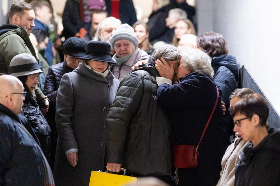 Į amžinojo poilsio vietą išlydimas A. Kulikauskas