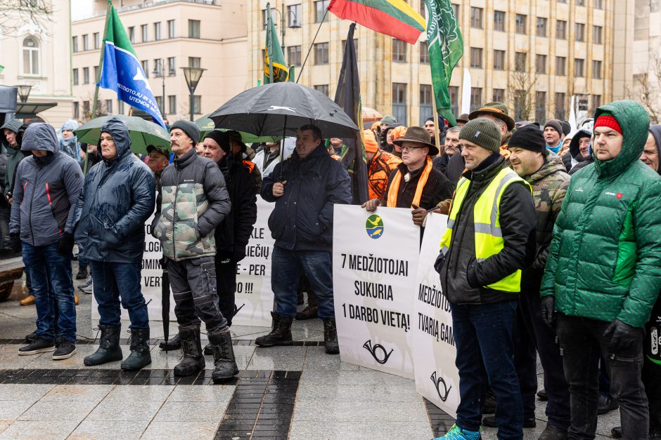 Ūkininkai prašo policijos palydos išvykstant: kitaip negalės judėti automagistralėmis