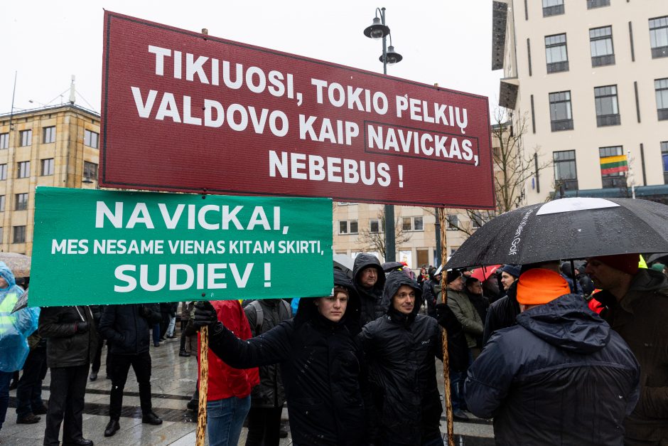 Ūkininkai prašo policijos palydos išvykstant: kitaip negalės judėti automagistralėmis