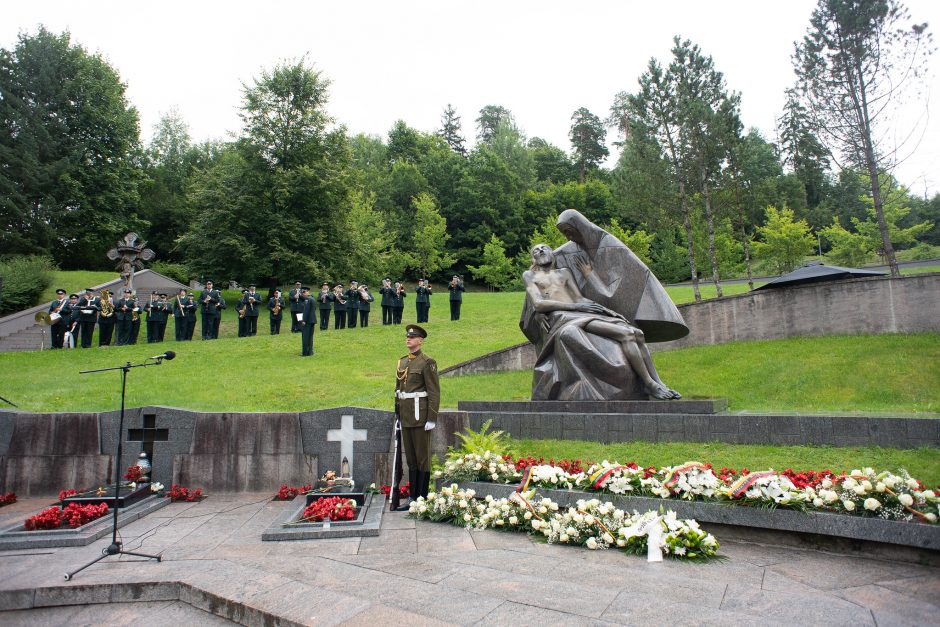 Prie Medininkų memorialo pagerbtas šioje vietoje žuvusiųjų atminimas