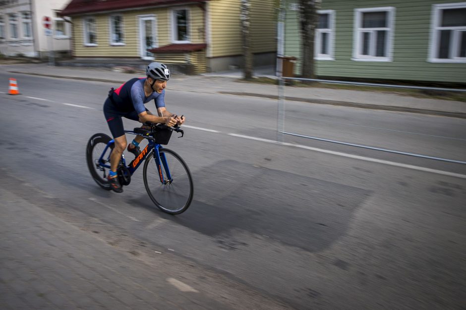 Lietuvos triatlono taurės etape Veisiejuose – M. Butrimavičiaus ir R. Cimarmanaitės triumfas