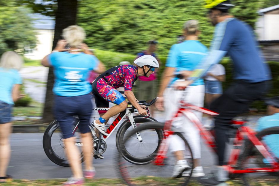 Lietuvos triatlono taurės etape Veisiejuose – M. Butrimavičiaus ir R. Cimarmanaitės triumfas