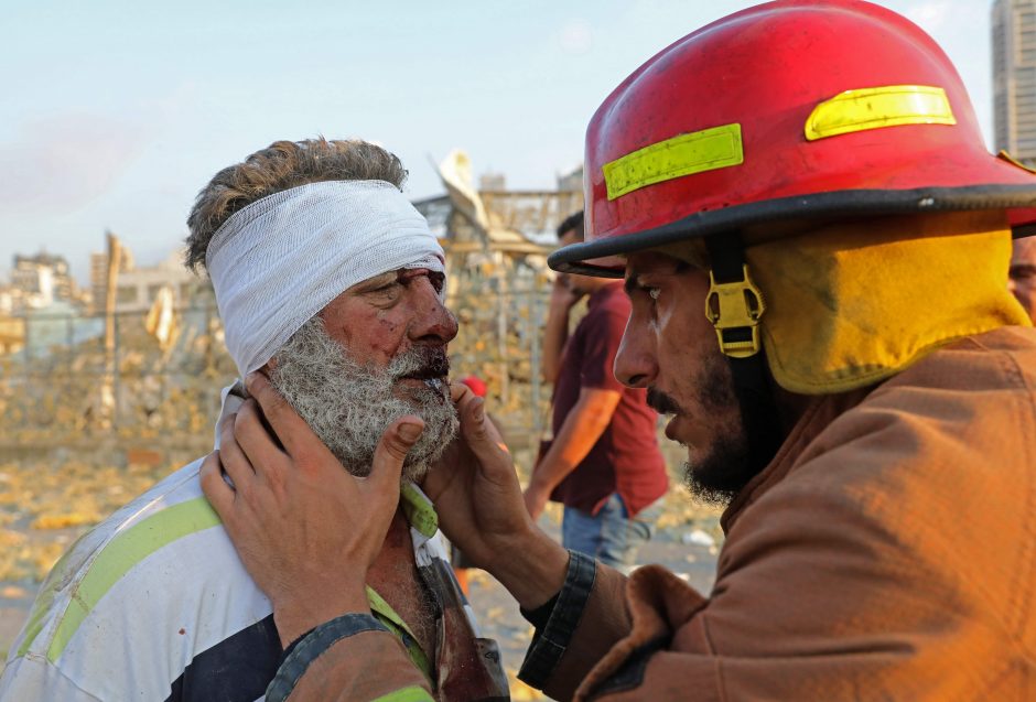 Milžiniškas sprogimas Beirute: vis dar ieškoma po griuvėsiais įkalintų žmonių