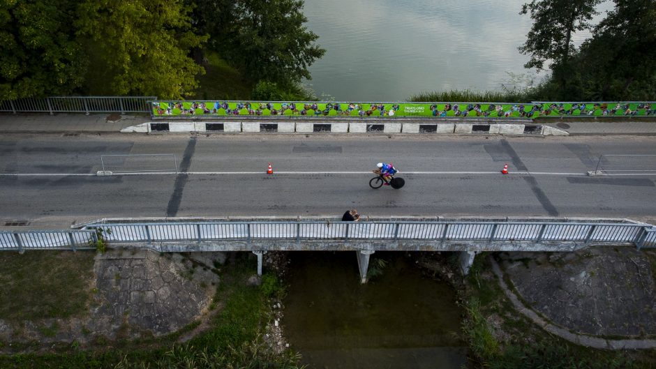 Lietuvos triatlono taurės etape Veisiejuose – M. Butrimavičiaus ir R. Cimarmanaitės triumfas