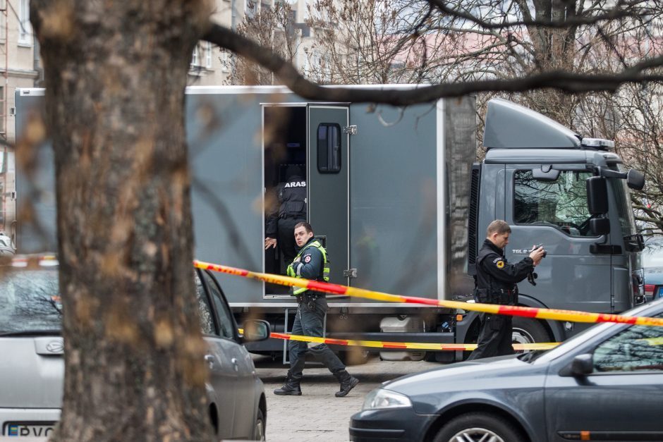 Sostinės pareigūnus ant kojų sukėlęs pranešimas apie bombą prie savivaldybės nepasitvirtino