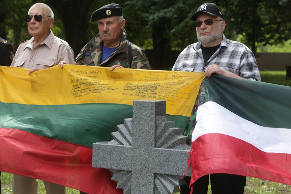 Skulptūrų parke – kryžių Lietuvos kariams pašventinimo ceremonija