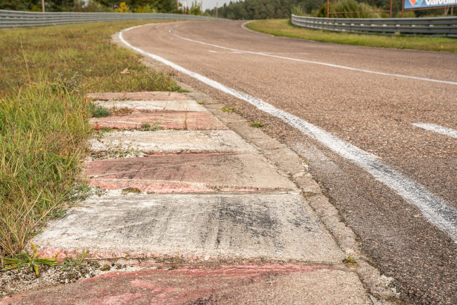 Stagnacija nesibaigia: lenktynių trasa merdi