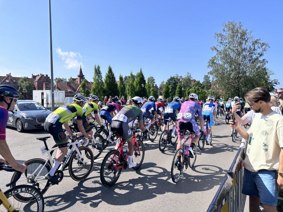 Uostamiestyje – tarptautinių vyrų elito dviračių sporto varžybų startas