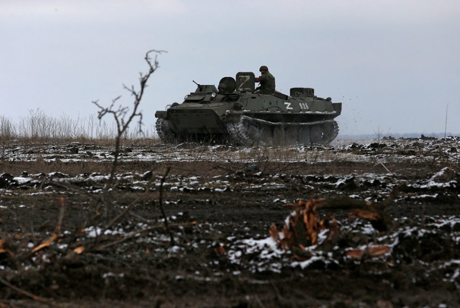 Baltarusijos šauktiniai papasakojo šiurpių dalykų: plauna Rusijos tankus, kuriuose karių palaikai