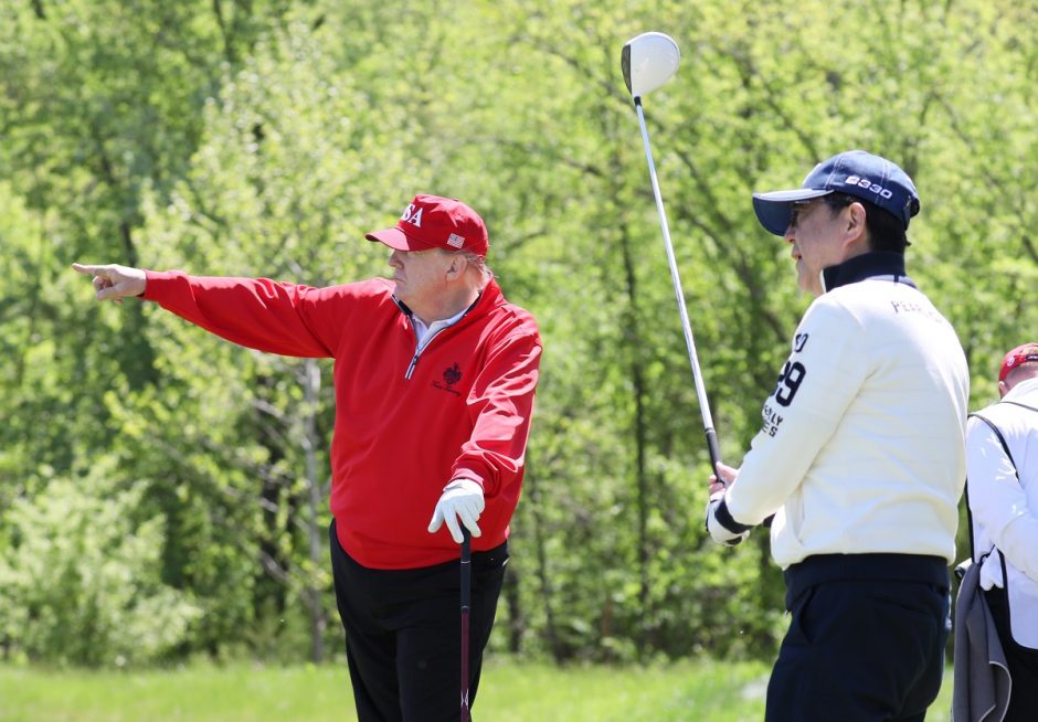 Motinos gimtinėje D.Trumpui rengiamas skaidrumo egzaminas