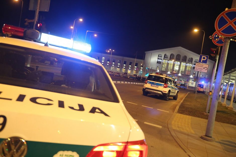 Vilniaus oro uoste sulaikytas vagystės iš butų ir automobilių vykdęs lietuvis