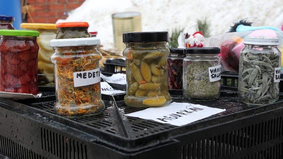 Žaliakalnio turgaus prekeivė: net ir prieš šventes niekas neperka žąsų ir ančių