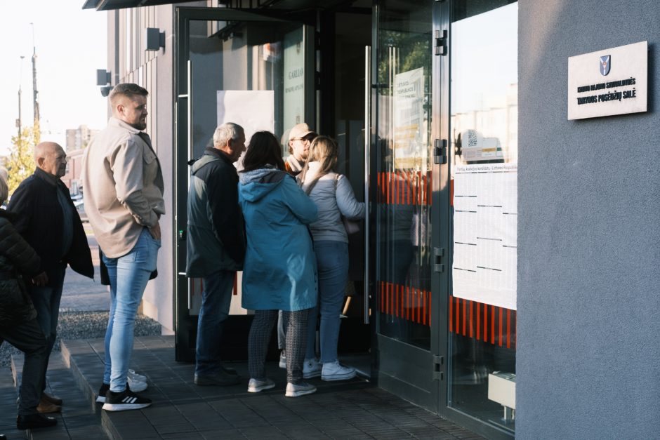 Širdį glostanti eilė: kauniečiai nori spėti iš anksto balsuoti Seimo rinkimuose