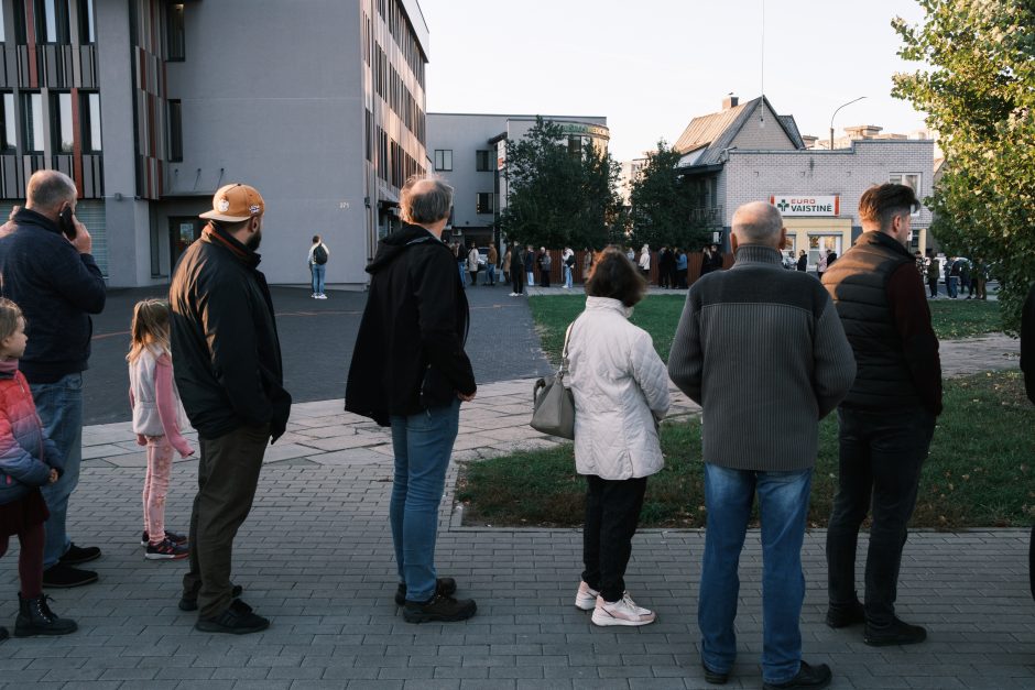 Širdį glostanti eilė: kauniečiai nori spėti iš anksto balsuoti Seimo rinkimuose