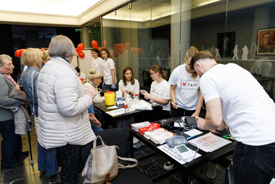 Pasinaudokite proga: Kauno teatre – nemokami kraujo tyrimai