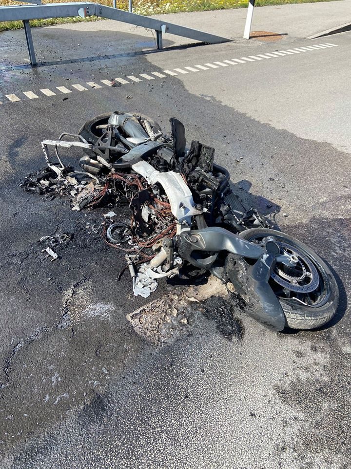 Šiaulių rajone žuvo į kelininkų automobilį įsirėžęs motociklininkas