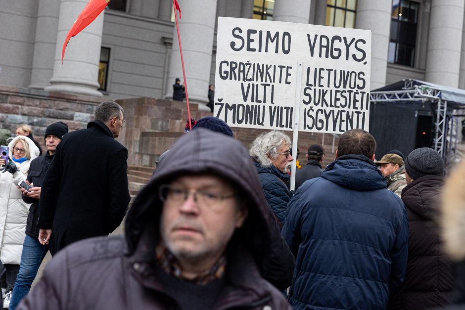 Protestas dėl NT mokesčio: jeigu matysiu, kad iš manęs atima namus, aš juos sudeginsiu