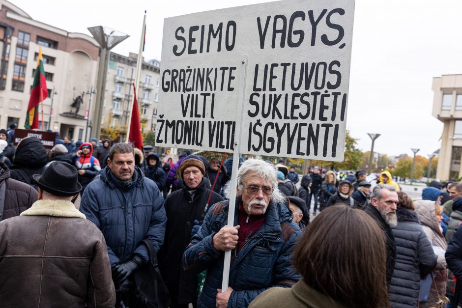 Protestas dėl NT mokesčio: jeigu matysiu, kad iš manęs atima namus, aš juos sudeginsiu