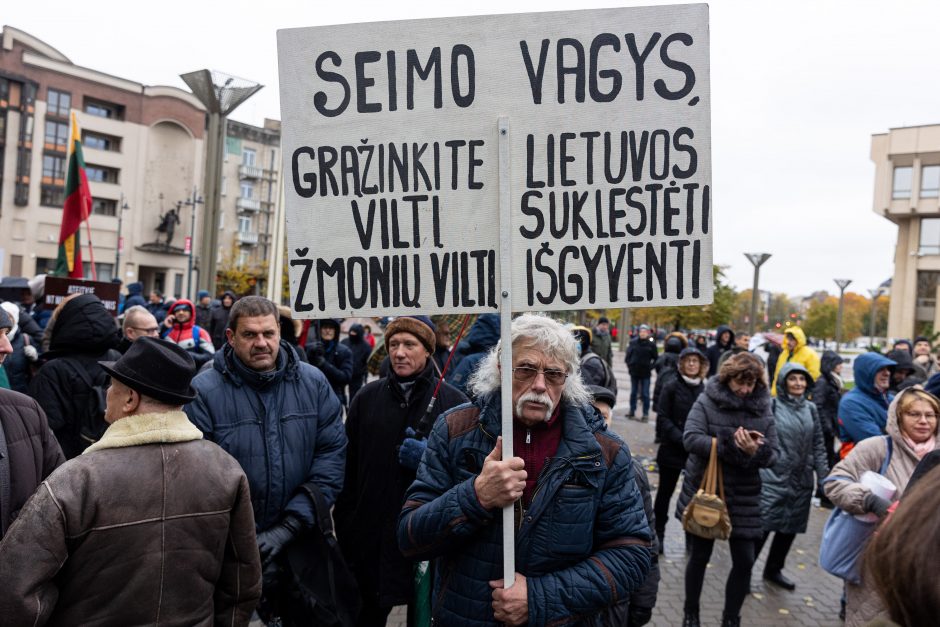 Protestas dėl NT mokesčio: jeigu matysiu, kad iš manęs atima namus, aš juos sudeginsiu