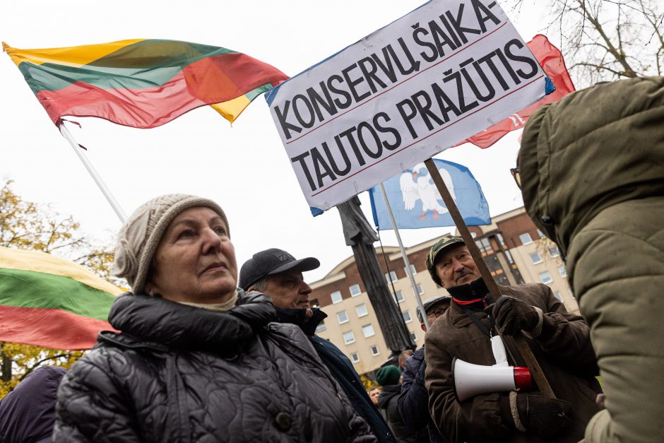 Protestas dėl NT mokesčio: jeigu matysiu, kad iš manęs atima namus, aš juos sudeginsiu