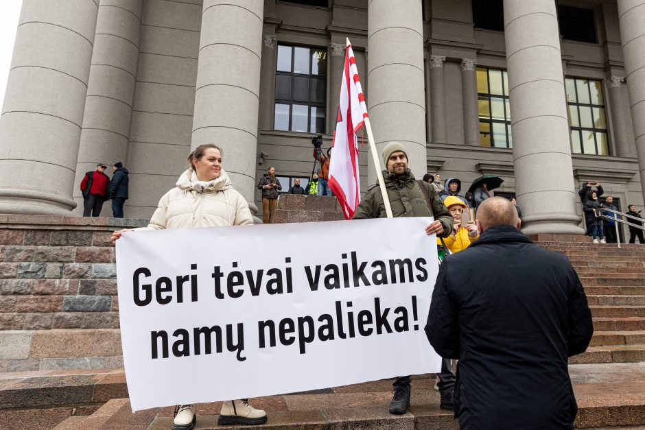 Protestas dėl NT mokesčio: jeigu matysiu, kad iš manęs atima namus, aš juos sudeginsiu