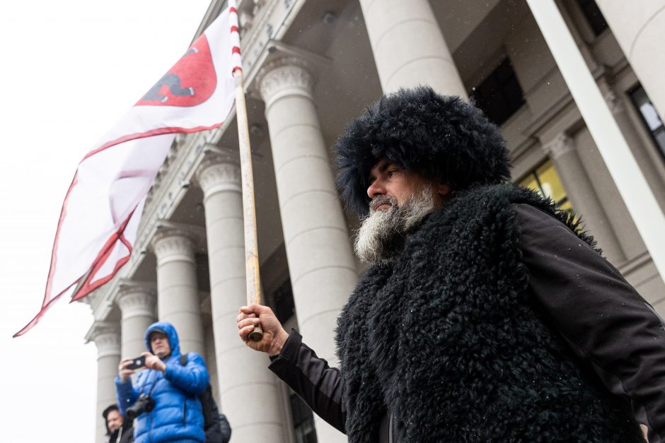 Protestas dėl NT mokesčio: jeigu matysiu, kad iš manęs atima namus, aš juos sudeginsiu