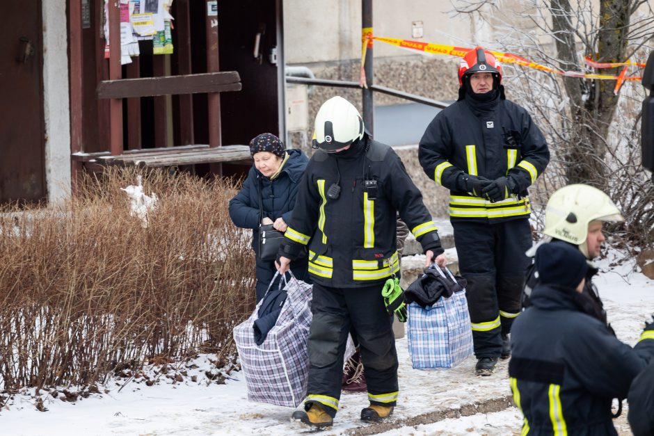 Pareigūnai neigia gandus: į vėliau sprogusį Viršuliškių daugiabutį vyko dėl kitos priežasties