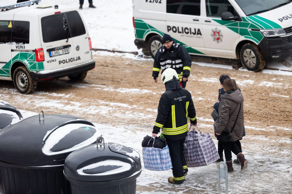 Pareigūnai neigia gandus: į vėliau sprogusį Viršuliškių daugiabutį vyko dėl kitos priežasties