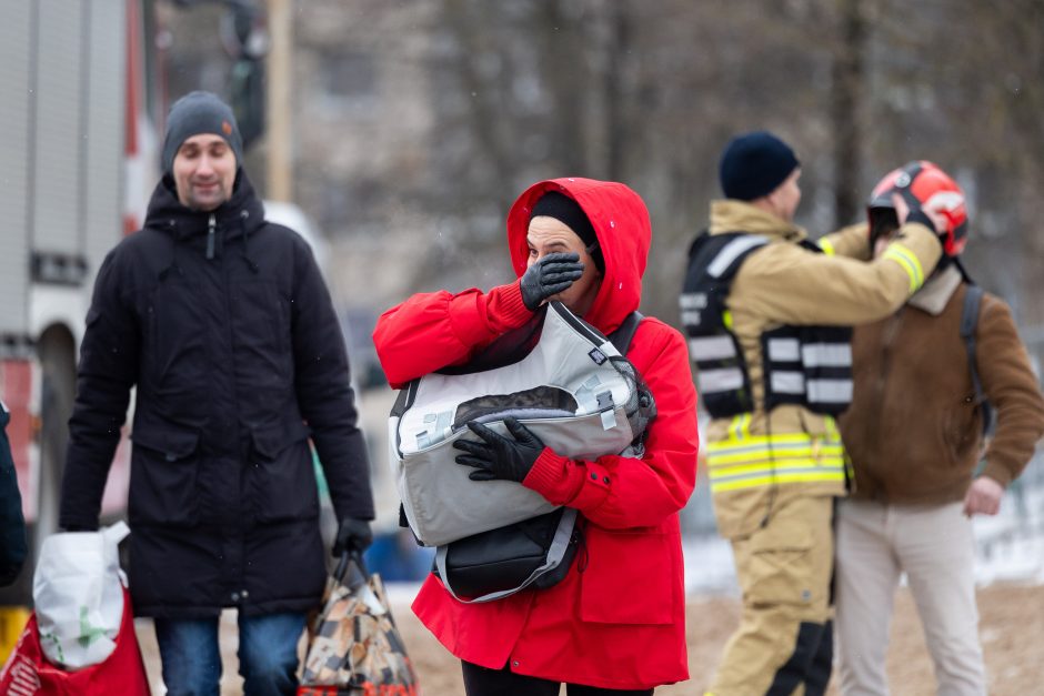 Pareigūnai neigia gandus: į vėliau sprogusį Viršuliškių daugiabutį vyko dėl kitos priežasties