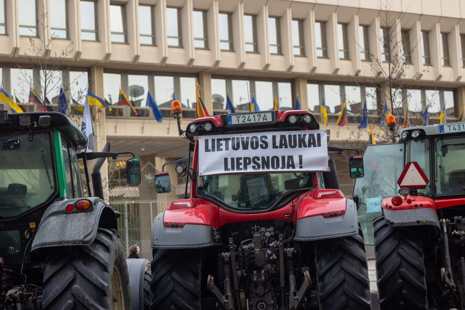 Žemdirbių technika penktadienį išvažiuos iš Vilniaus