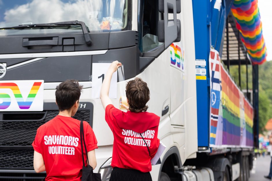 Lietuvos ministerijos solidarizuojasi su LGBT+ bendruomenės eitynėmis: švenčiame meilę ir lygybę!